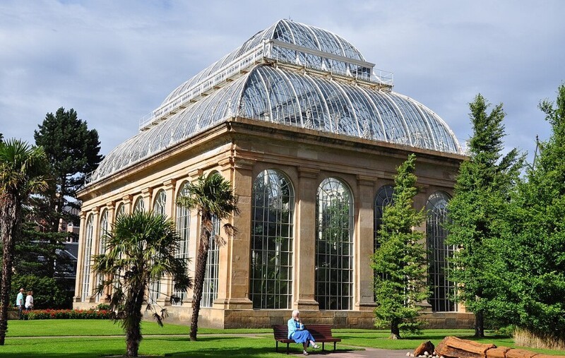 Image of the main glasshouse at Edinburgh's Royal Botanical Gardens