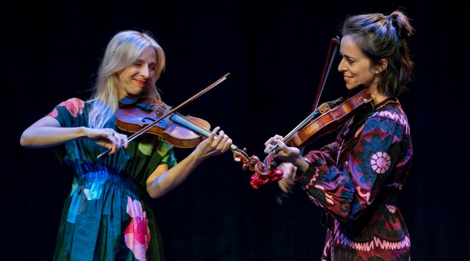 Two Scottish fiddlers performing at Edinburgh Tradfest