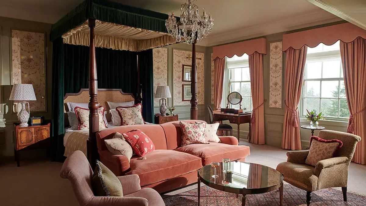 Elegant suite bedroom at Gleneagles Townhouse in Edinburgh