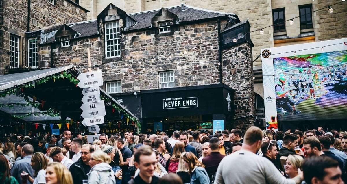 The Three Sisters pub in Edinburgh Old Town